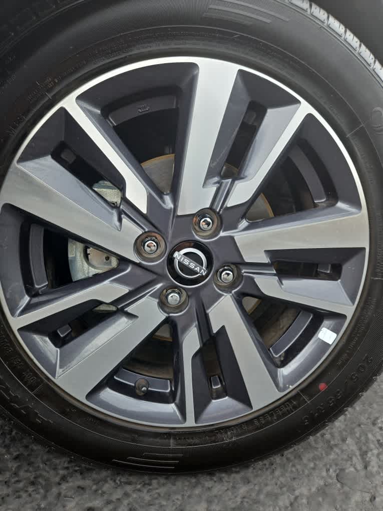 2023 Nissan Versa SV