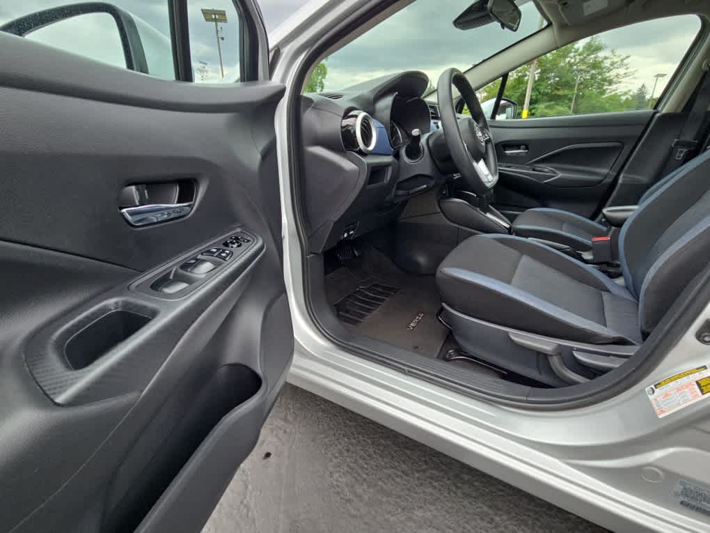 2023 Nissan Versa SV