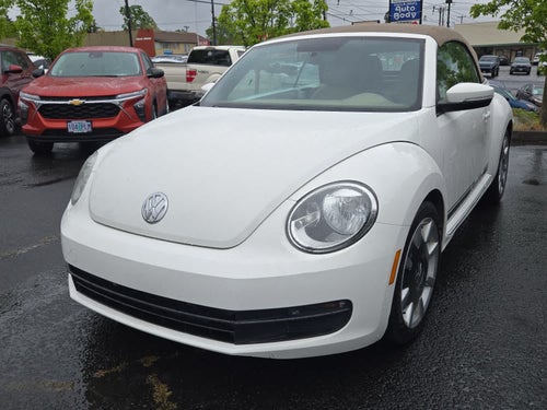 2014 Volkswagen Beetle Convertible 2.5L w/Tech