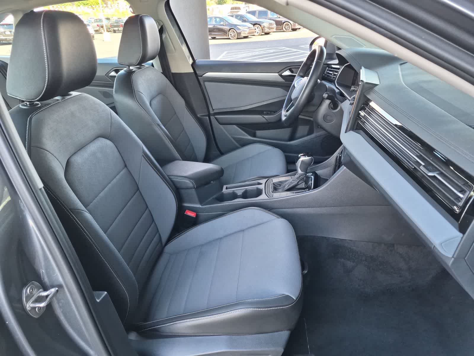 2025 Volkswagen Jetta SE