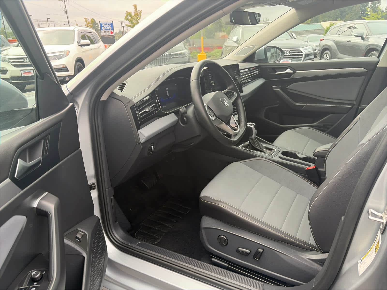 2025 Volkswagen Jetta SE