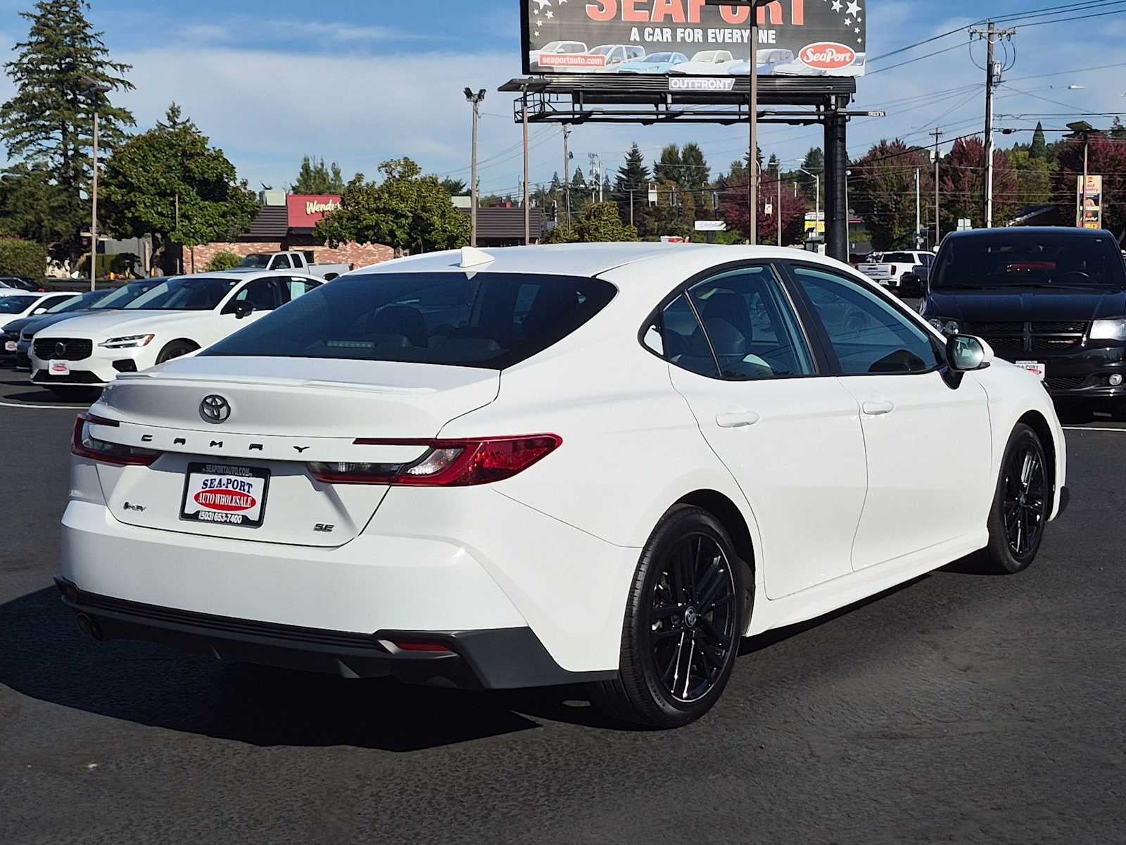 2025 Toyota Camry SE