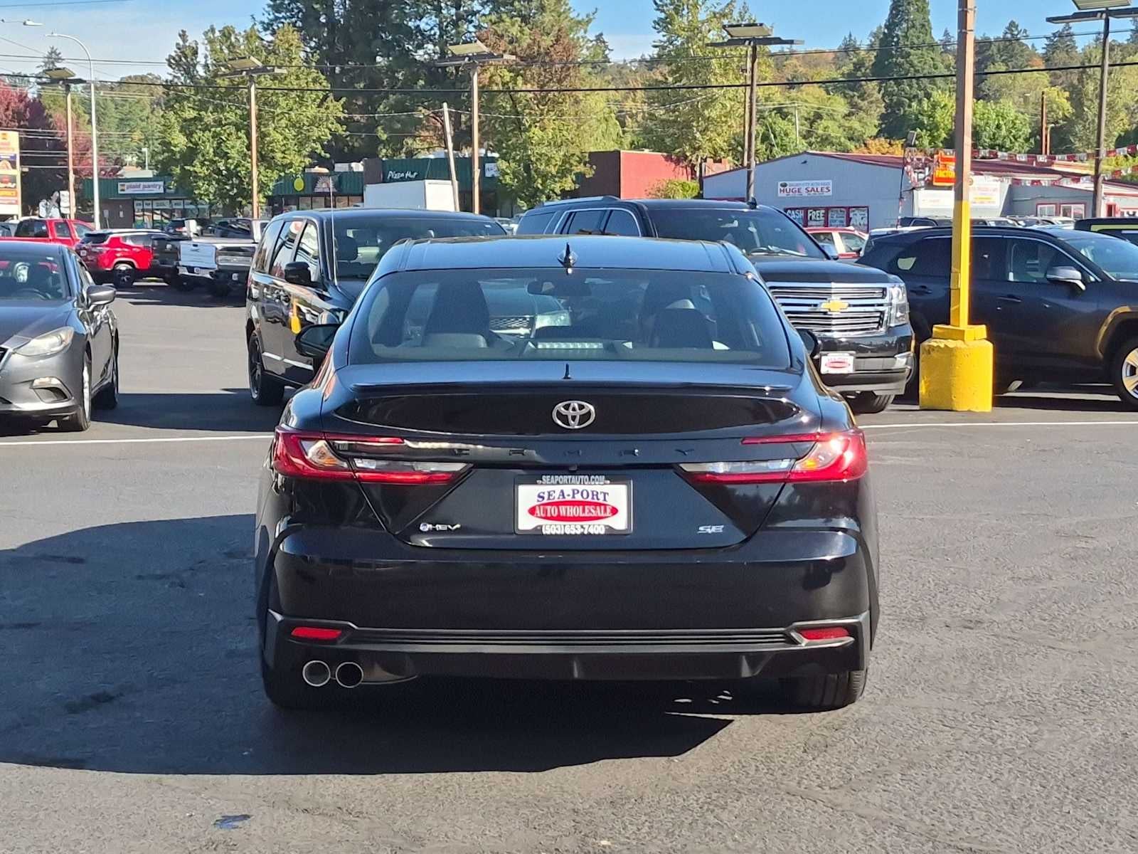 2025 Toyota Camry SE