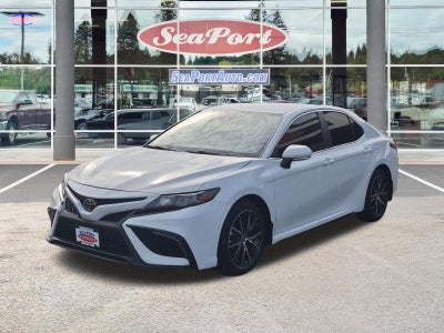 2024 Toyota Camry SE