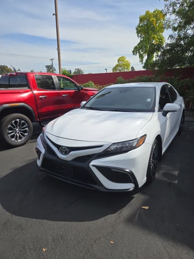 2024 Toyota Camry SE