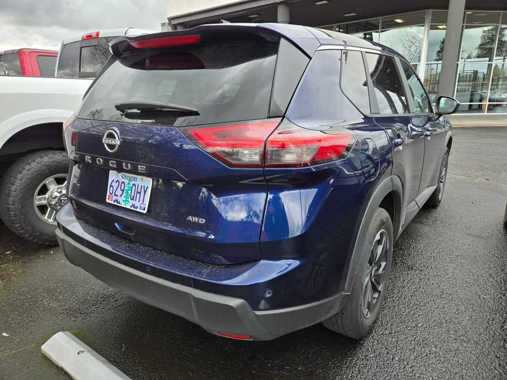 2025 Nissan Rogue SV
