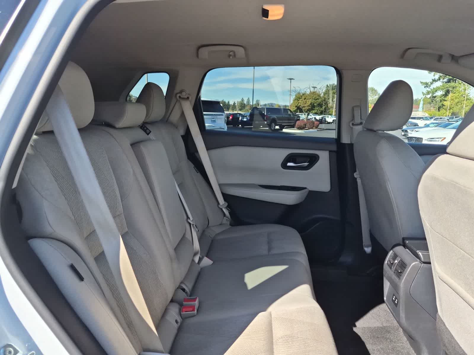 2025 Nissan Rogue SV