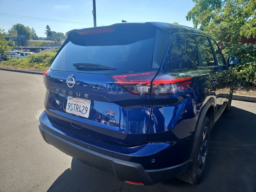 2025 Nissan Rogue SV