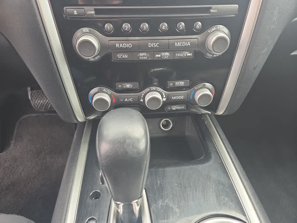 2017 Nissan Pathfinder SV