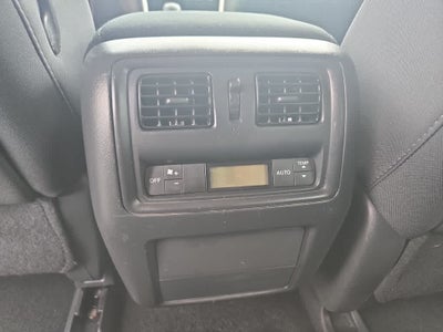 2017 Nissan Pathfinder SV