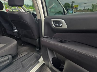 2017 Nissan Pathfinder SV