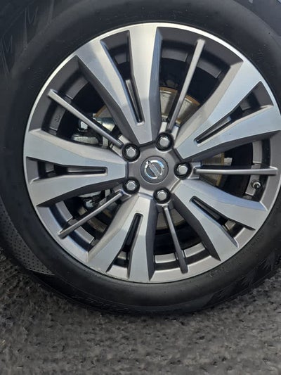2017 Nissan Pathfinder SV