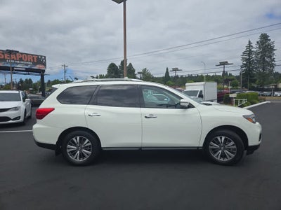 2017 Nissan Pathfinder SV