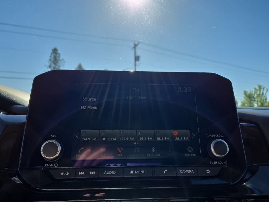 2025 Nissan Pathfinder SV