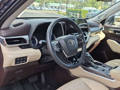 2020 Toyota Highlander Hybrid Platinum