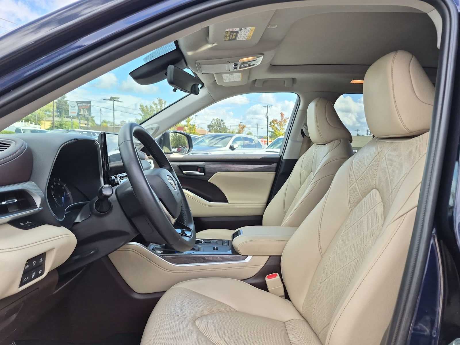 2020 Toyota Highlander Hybrid Platinum