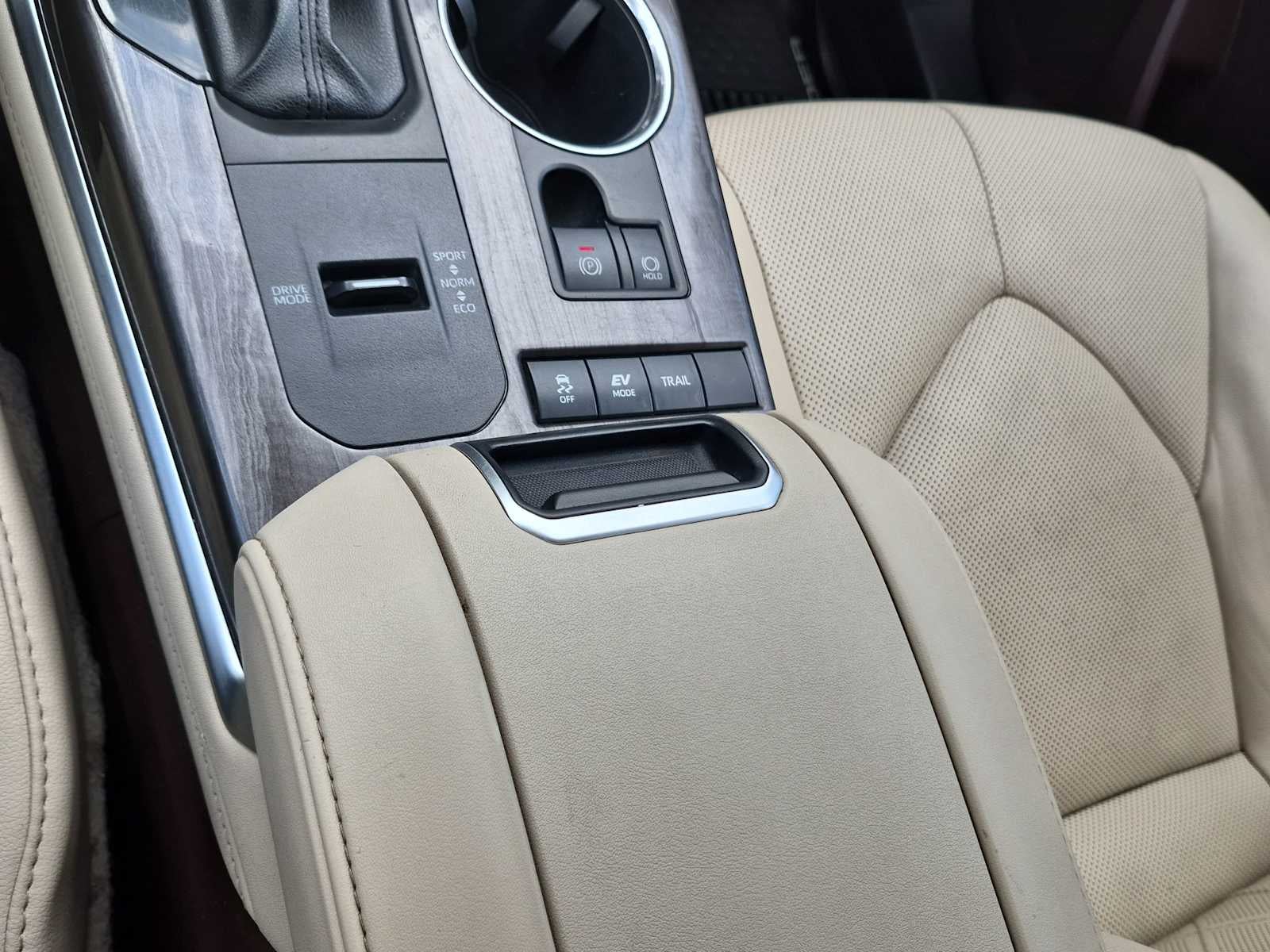 2020 Toyota Highlander Hybrid Platinum