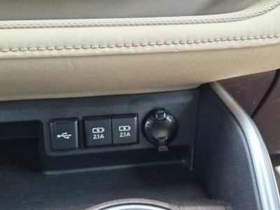 2020 Toyota Highlander Hybrid Platinum