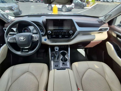 2020 Toyota Highlander Hybrid Platinum