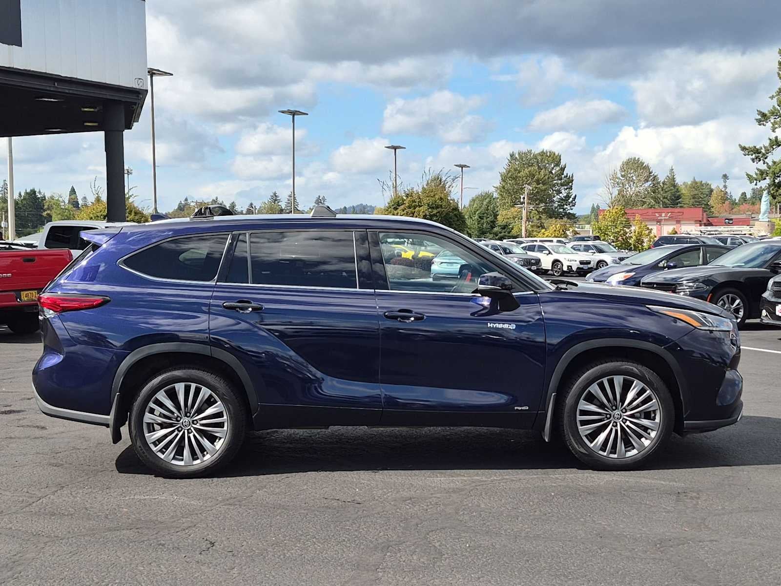 2020 Toyota Highlander Hybrid Platinum