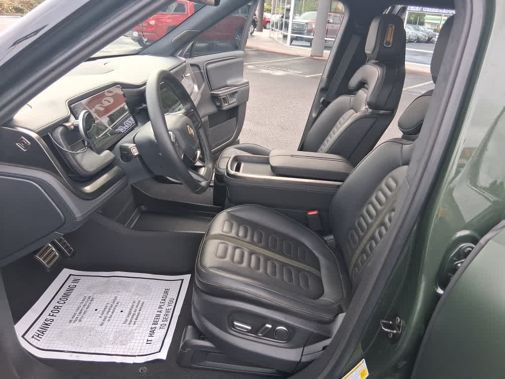 2024 Rivian R1T Adventure