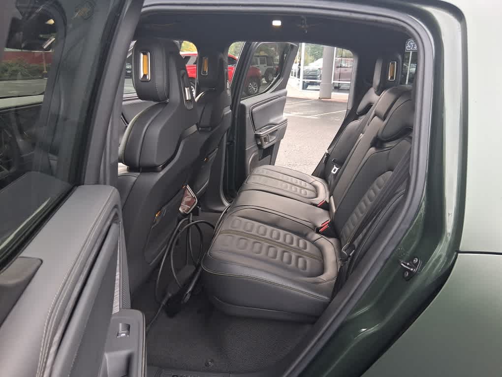 2024 Rivian R1T Adventure