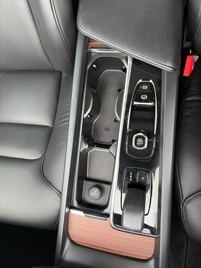 2024 Volvo S60 Plus Dark Theme