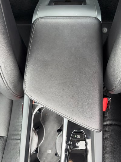 2024 Volvo S60 Plus Dark Theme