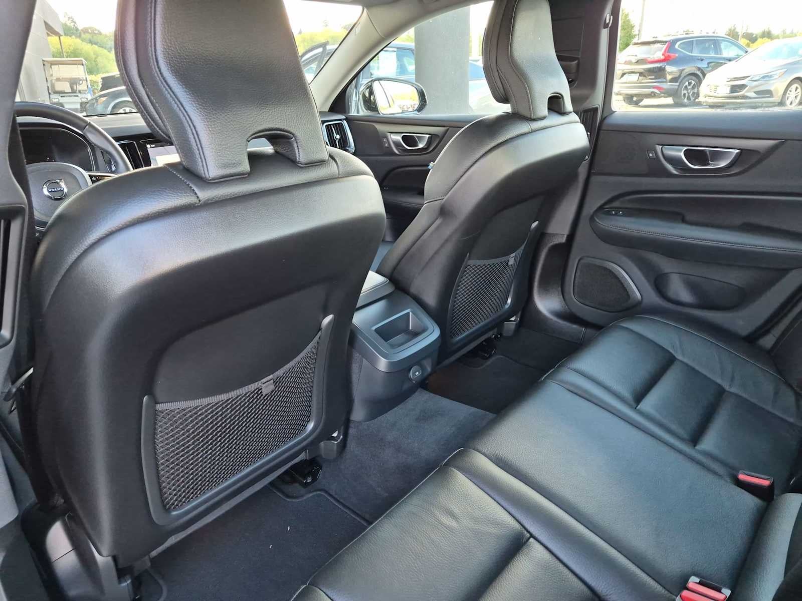 2024 Volvo S60 Plus Dark Theme