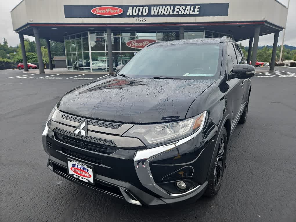 2019 Mitsubishi Outlander ES S-AWC's photo