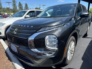 2022 Mitsubishi Outlander ES