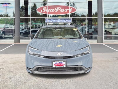 2025 Toyota Prius LE