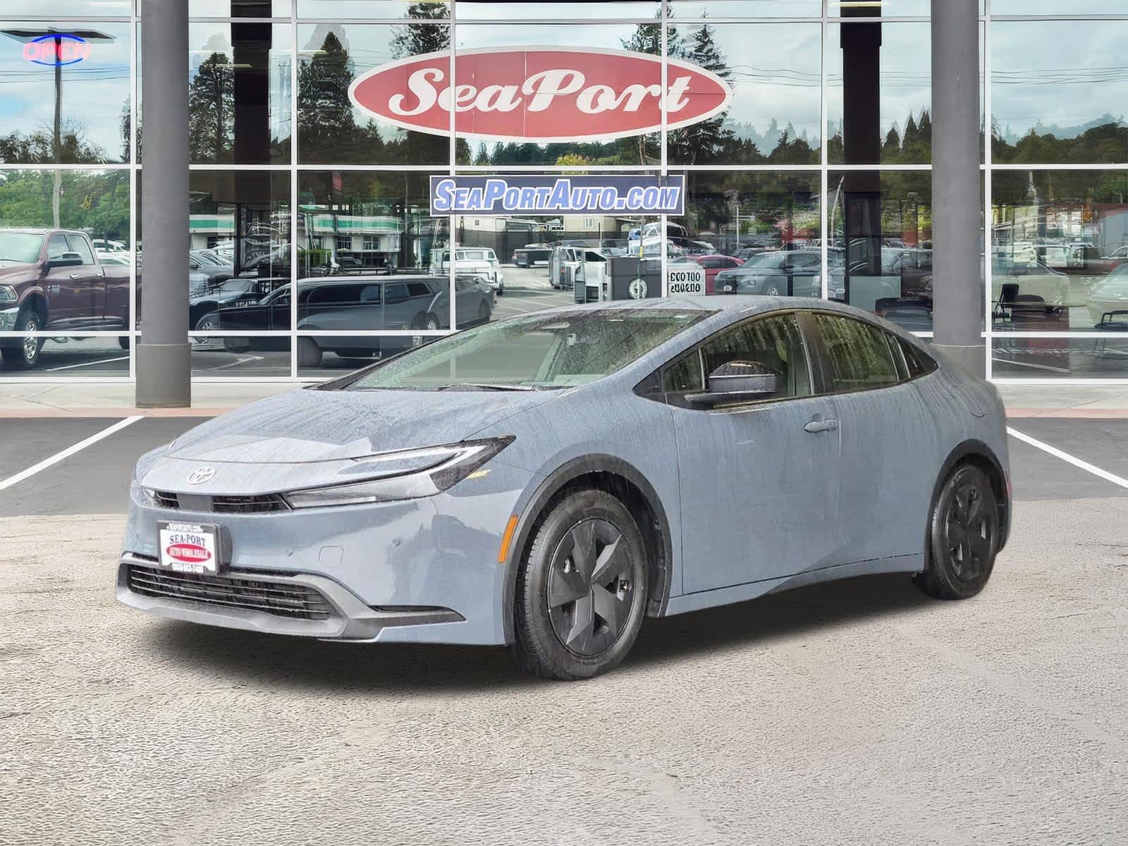 2025 Toyota Prius LE
