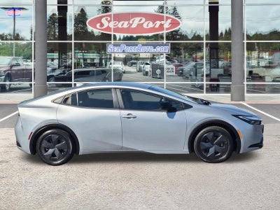 2024 Toyota Prius LE