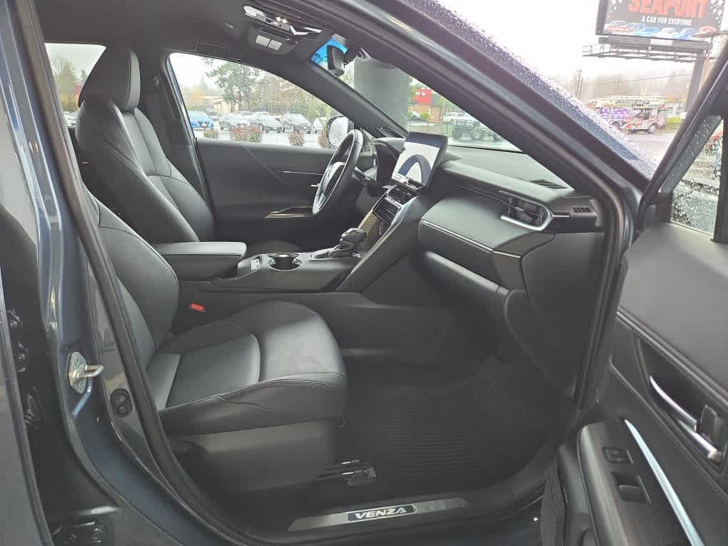 2024 Toyota Venza XLE
