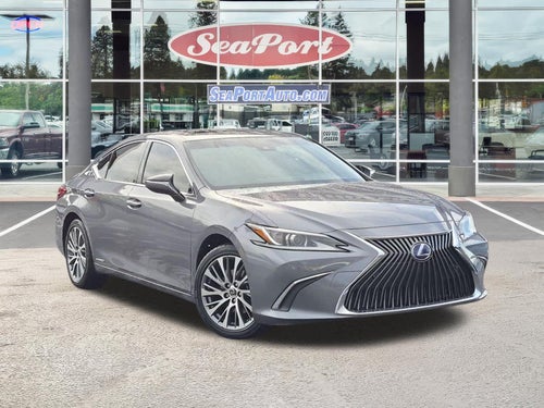 2019 Lexus ES 300h 