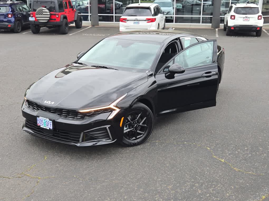 2025 Kia K5 LXS