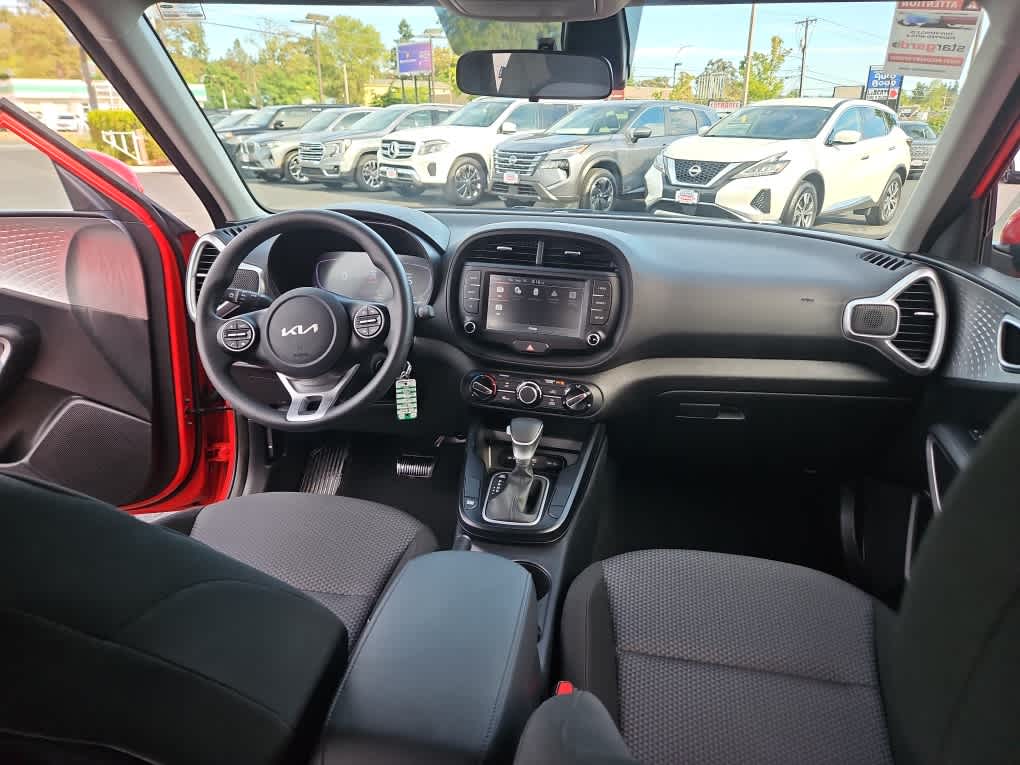 2024 Kia Soul LX