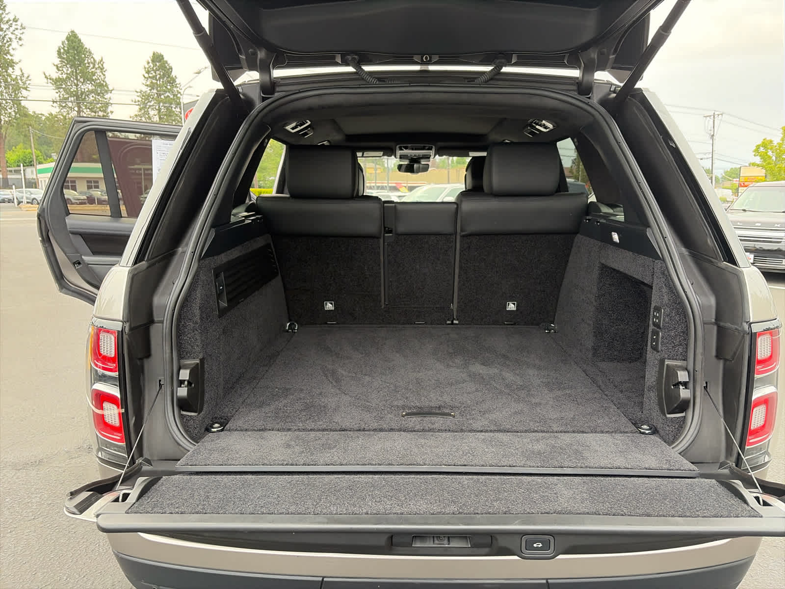 2018 Land Rover Range Rover Base