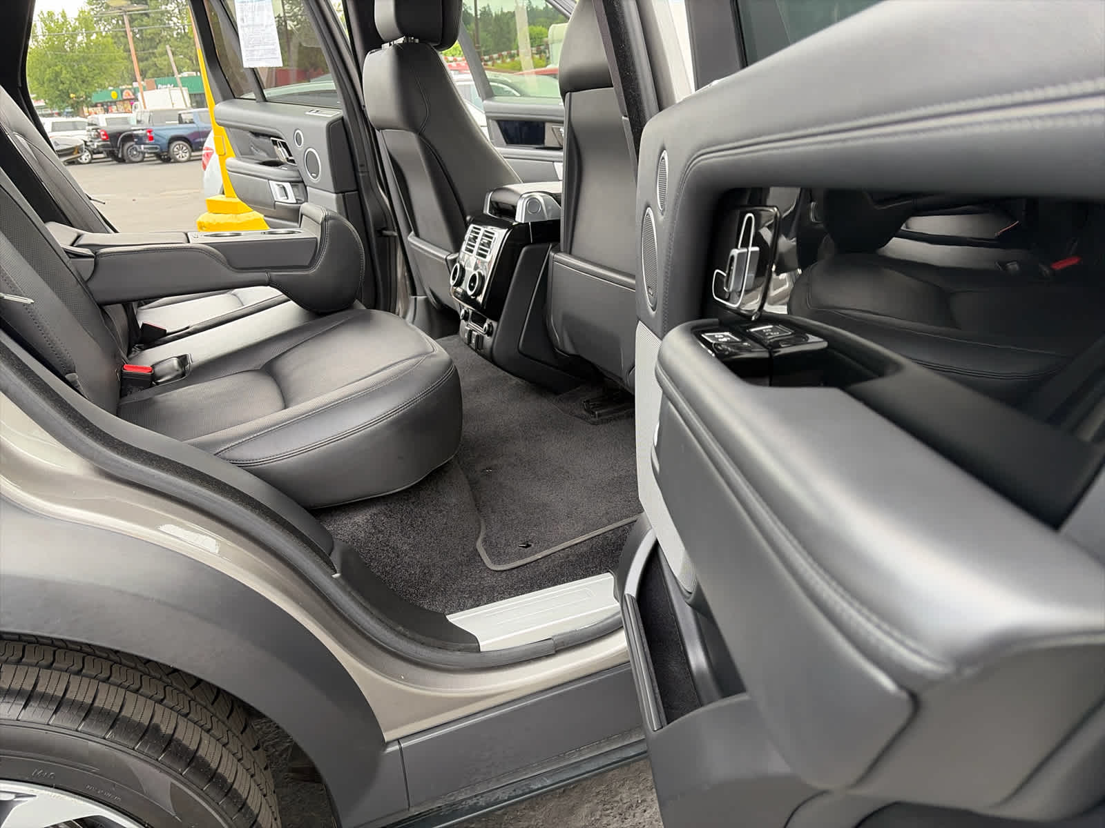 2018 Land Rover Range Rover Base