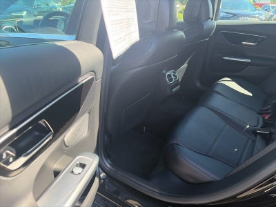 2025 Mercedes-Benz C 300 C 300
