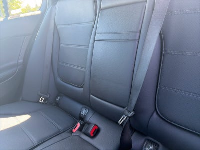 2025 Mercedes-Benz C 300 C 300