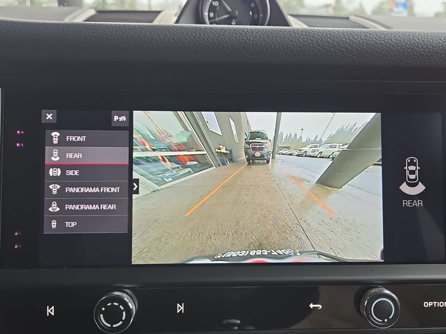 2025 Porsche Macan T