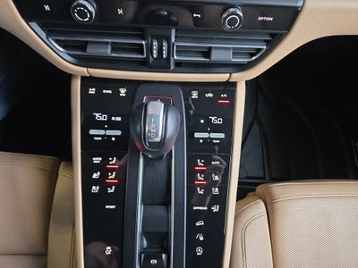 2025 Porsche Macan T