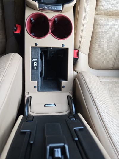 2025 Porsche Macan T