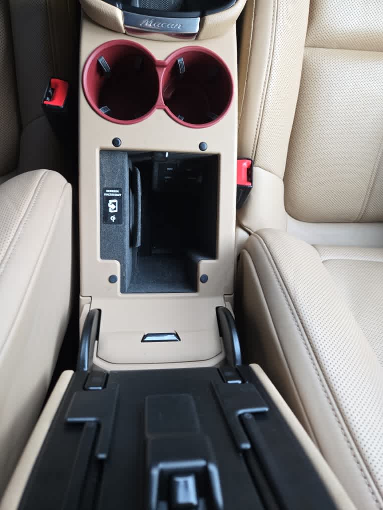 2025 Porsche Macan T