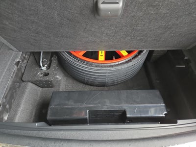 2025 Porsche Macan T