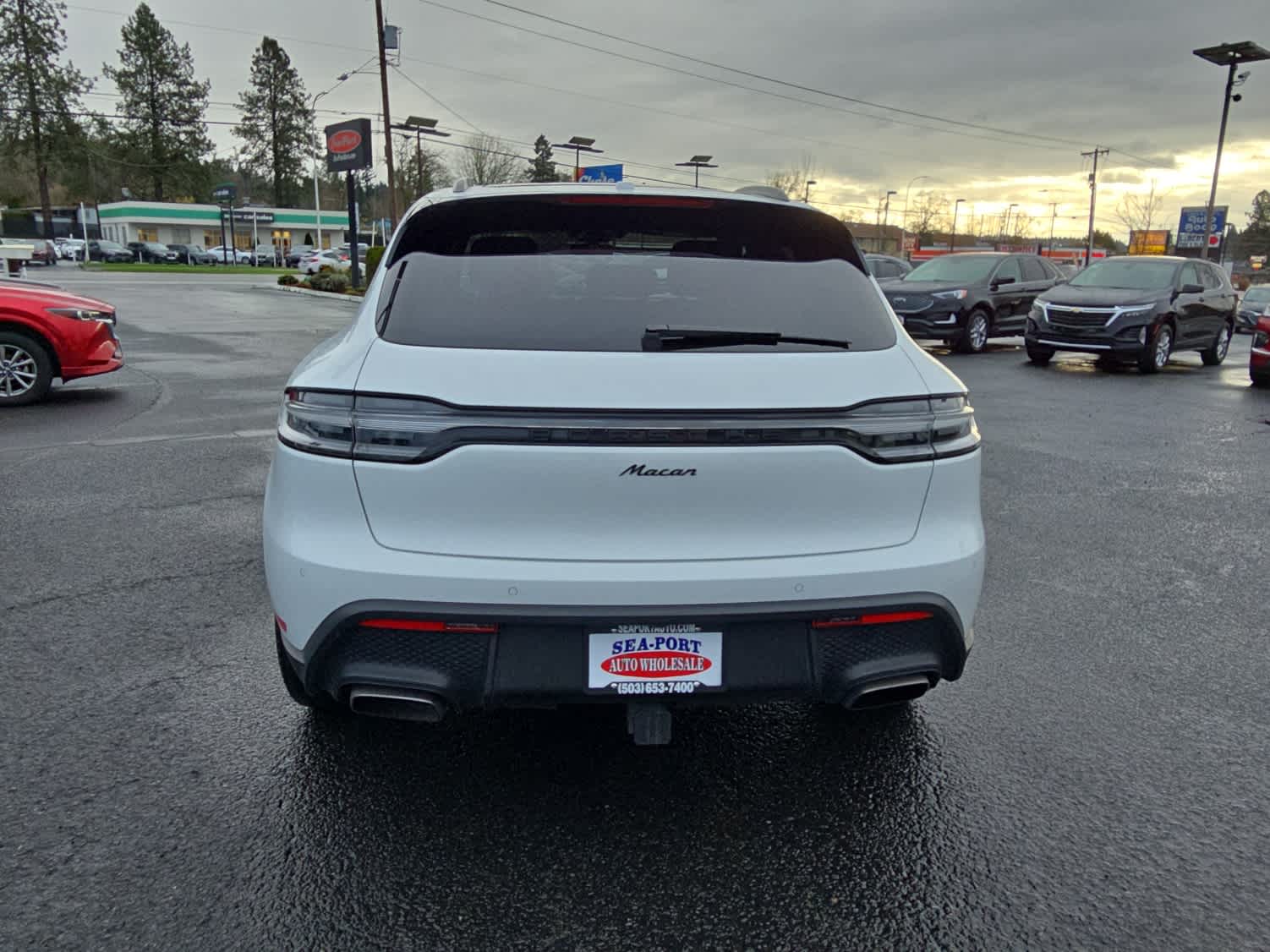 2025 Porsche Macan T