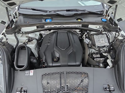 2025 Porsche Macan T