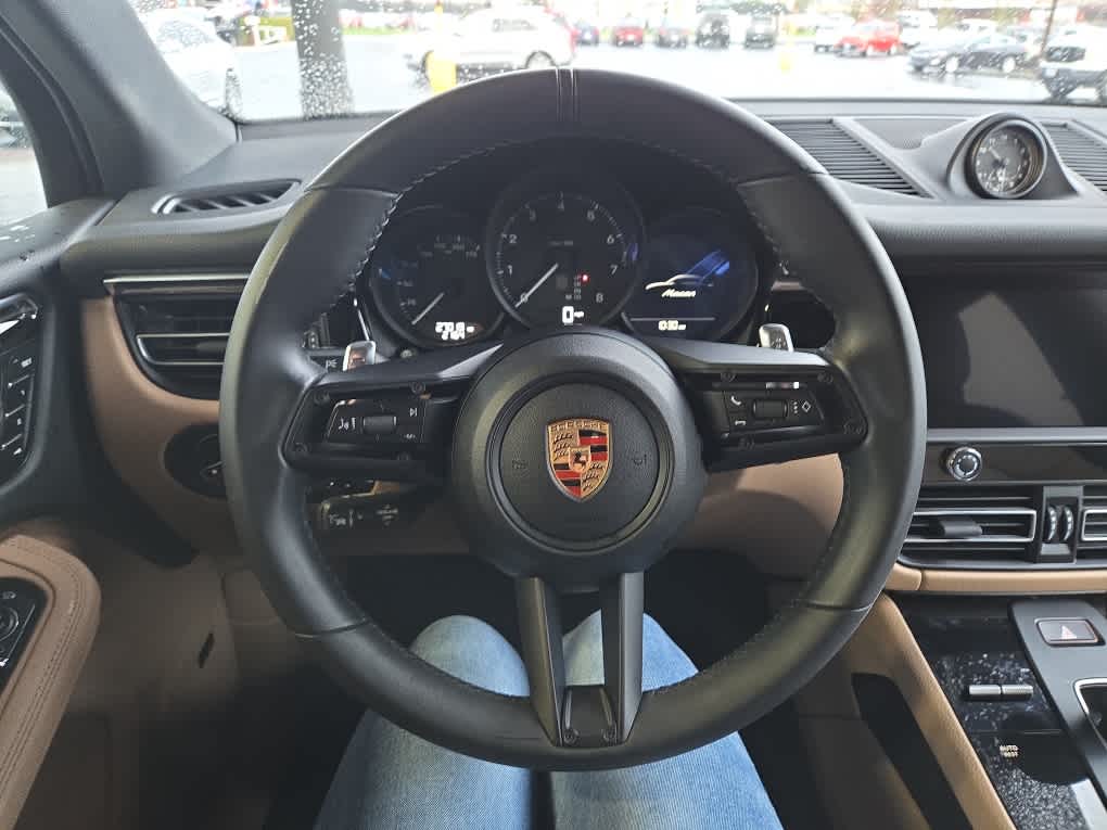 2025 Porsche Macan T